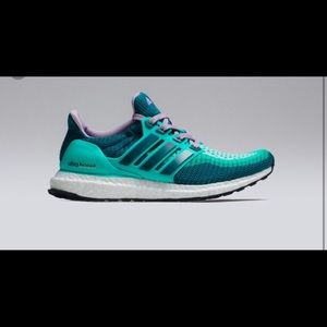 ADIDAS ULTRA BOOST NWT